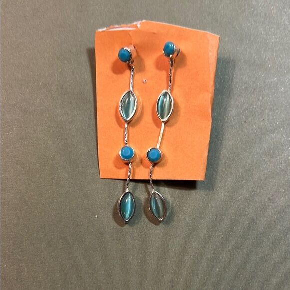 Elegant Silver and Blue Dangle Earrings - Picture 1 of 3